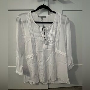Women’s danielrainn top, new with tags!